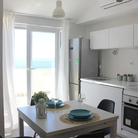 Rooftop Sea View Apartman