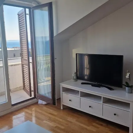 Rooftop Sea View Apartman Split